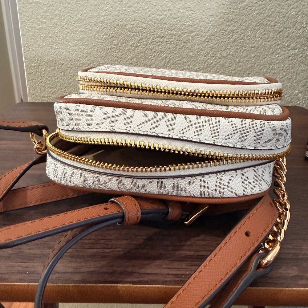 Michael Kors Cream and Brown Crossbody Bag - Picture 3 of 7
